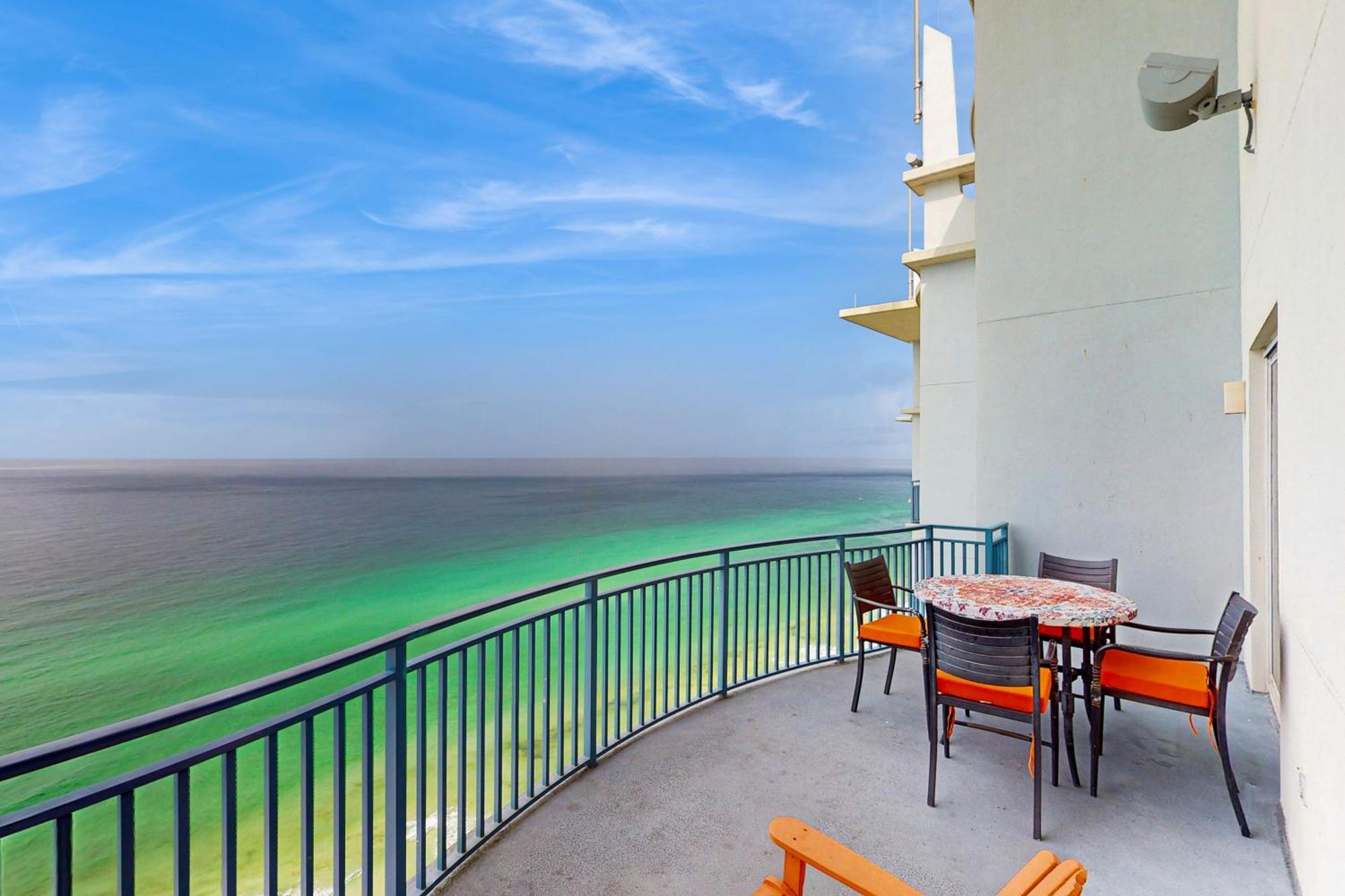 Sterling Breeze 2304 Apartamento
